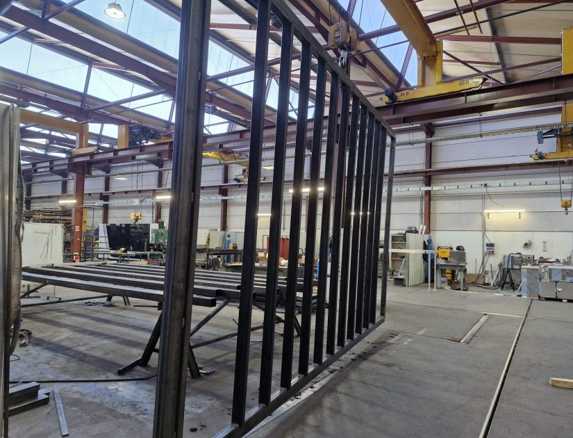 Kiosque en acier de 22 m²