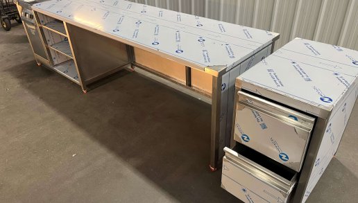 Fabrication d'une cuisine professionnelle en inox